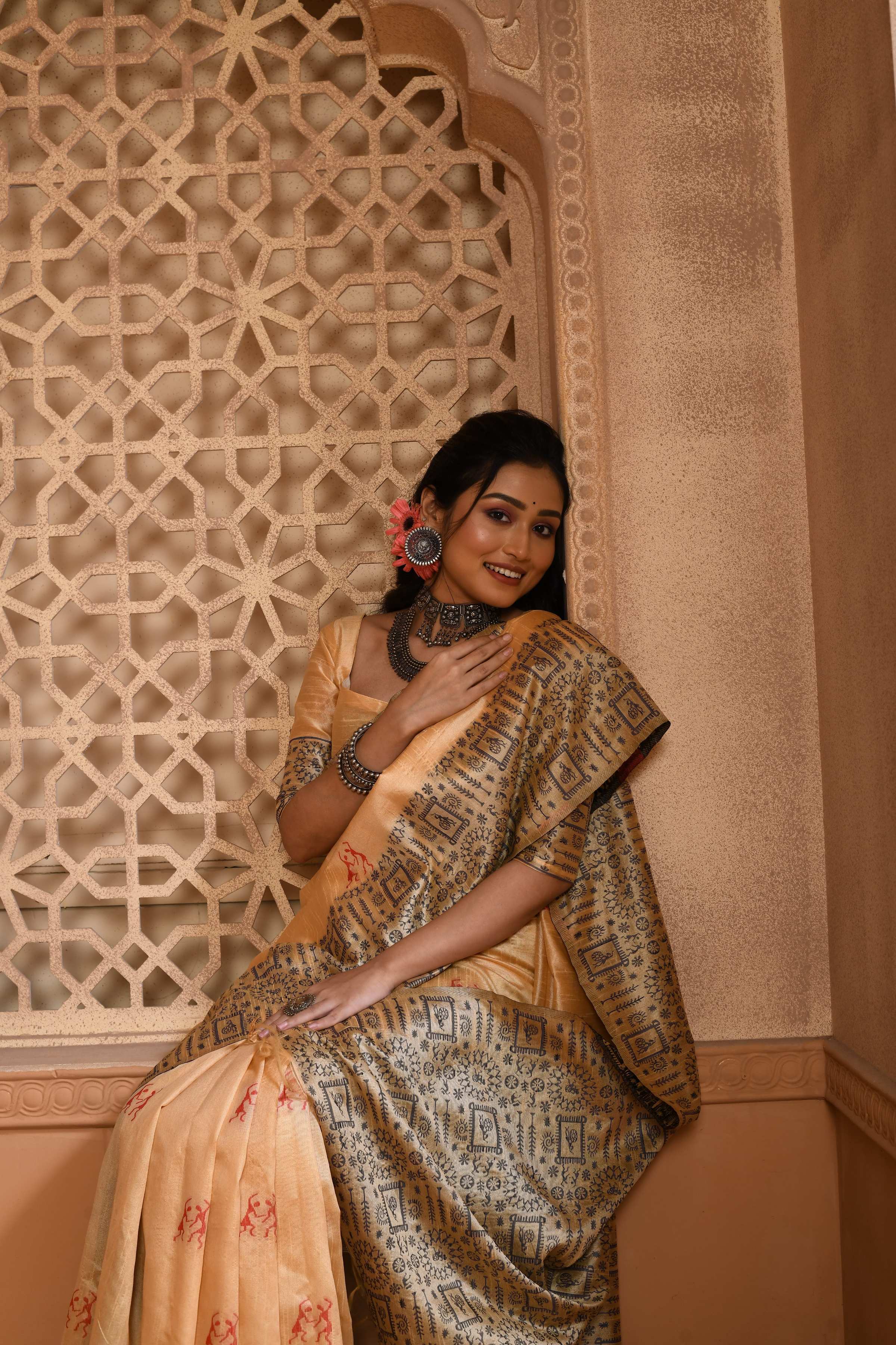 Cream Handloom Raw Silk Saree with Weaving Pallu & Blouse