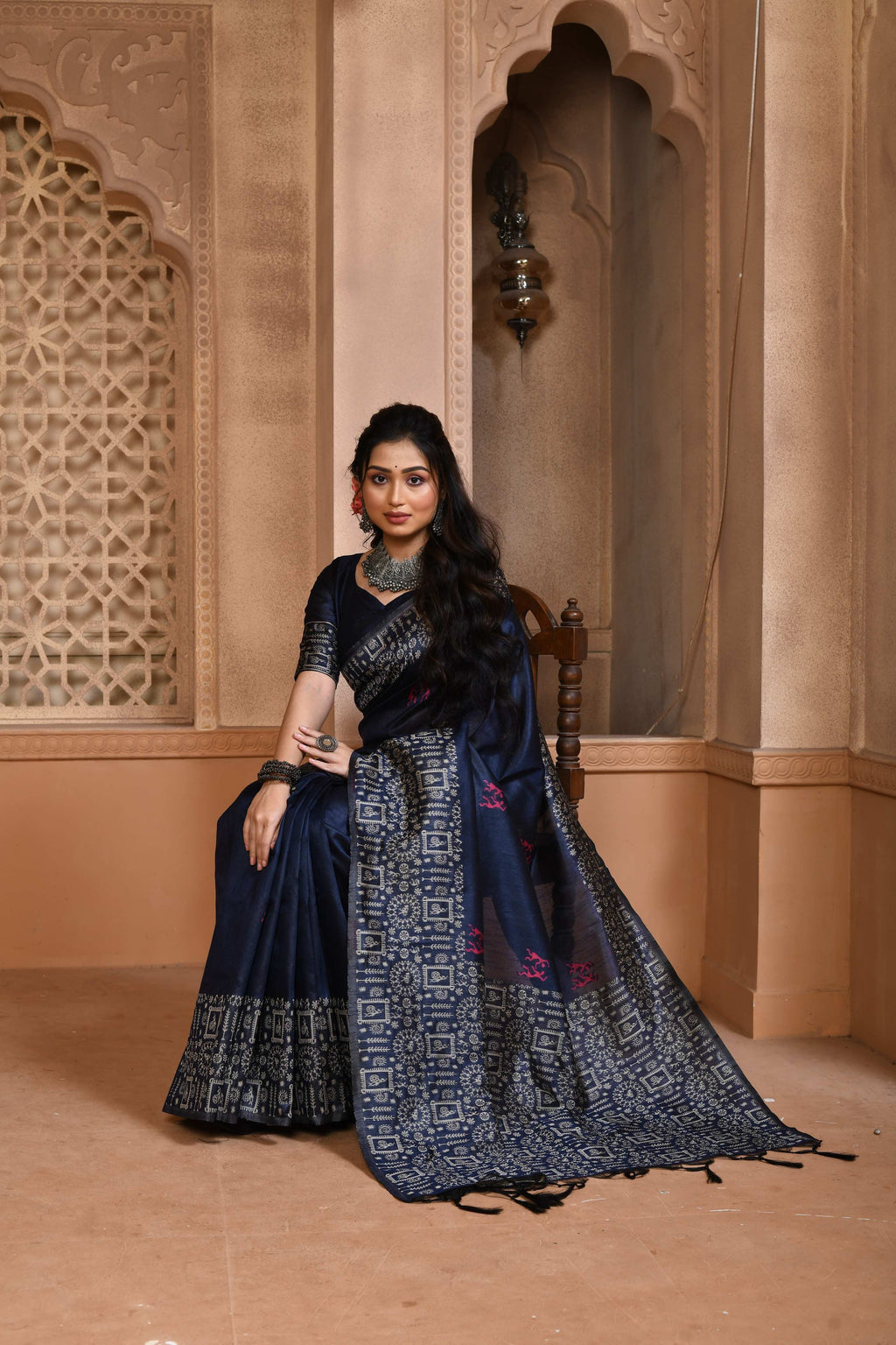 Navy Blue Handloom Raw Silk Saree with Weaving Pallu & Blouse