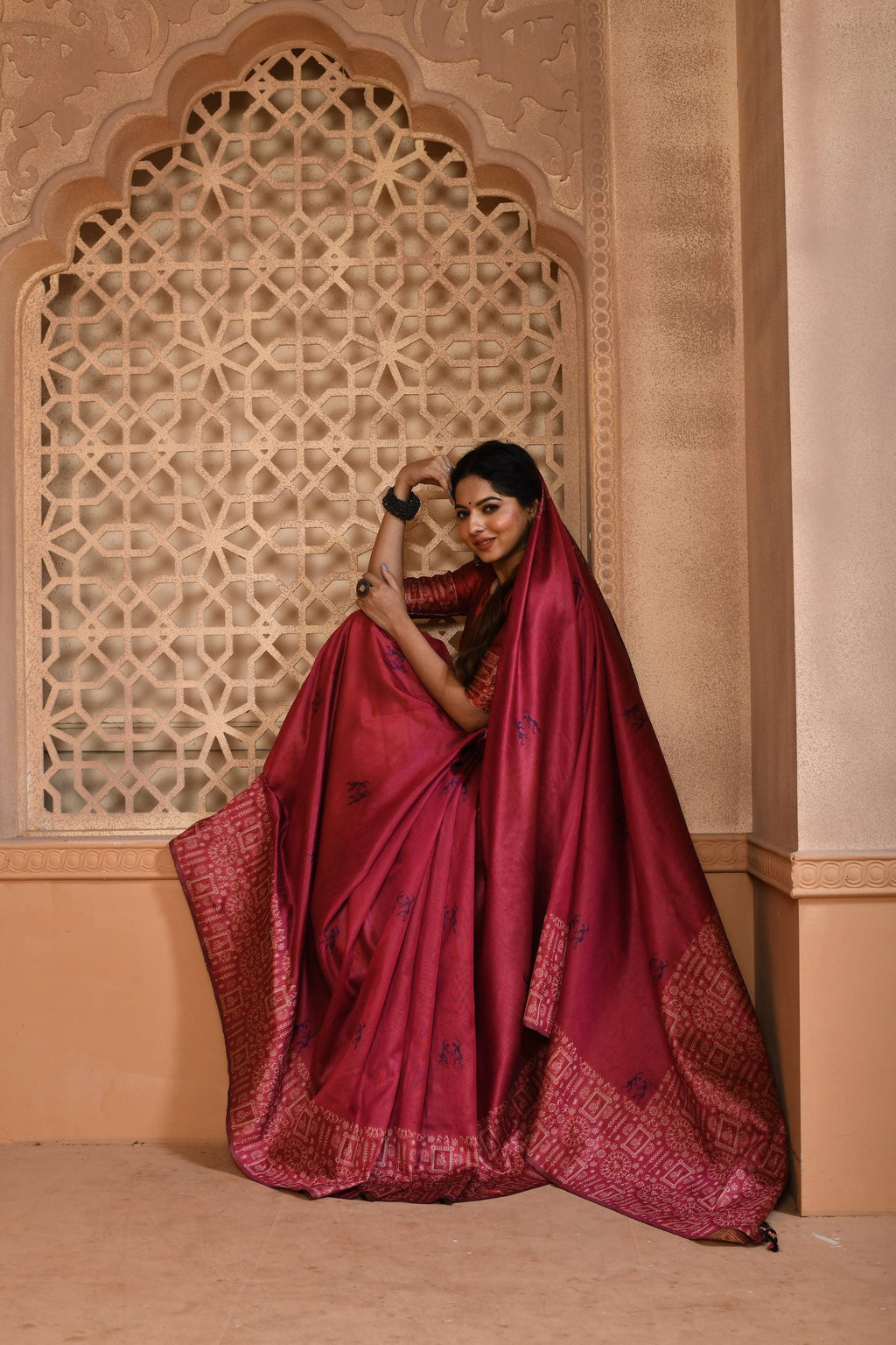 Rani Pink Handloom Raw Silk Saree with Intricate Weaving Pallu
