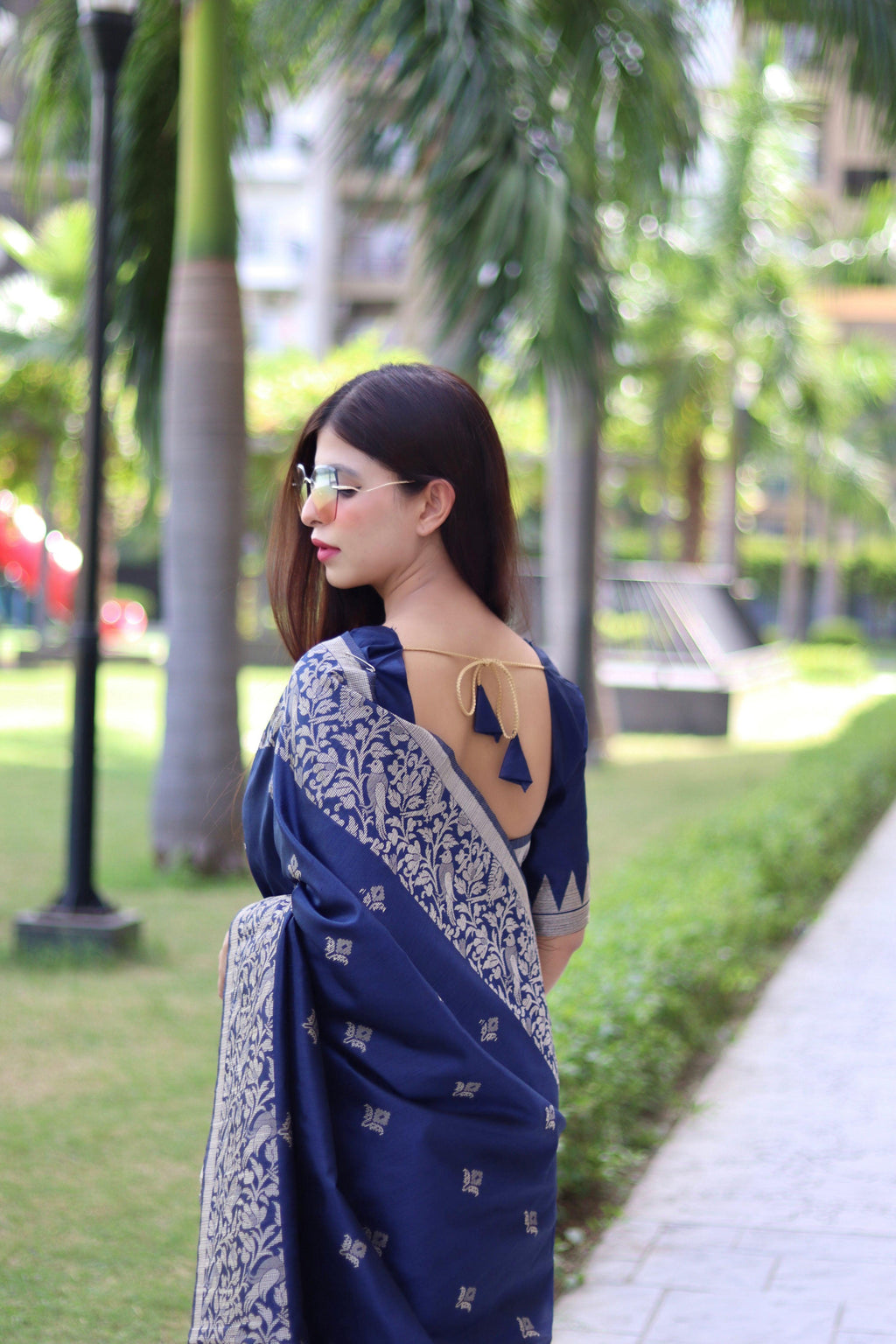 Navy Blue Handloom Raw Silk Saree with Weaving Pallu and Blouse
