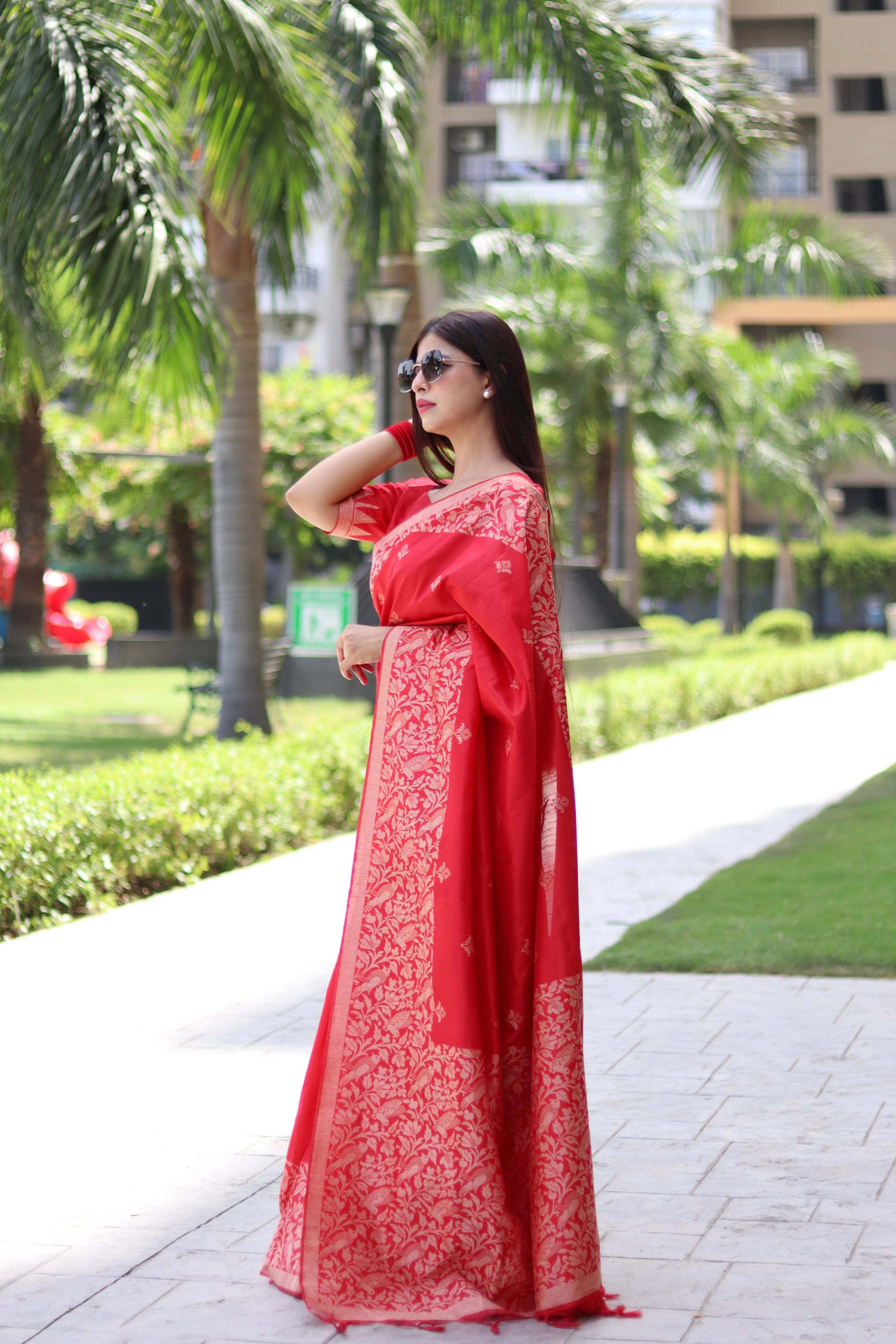 Red Handloom Raw Silk Saree with Traditional Weaving Pallu