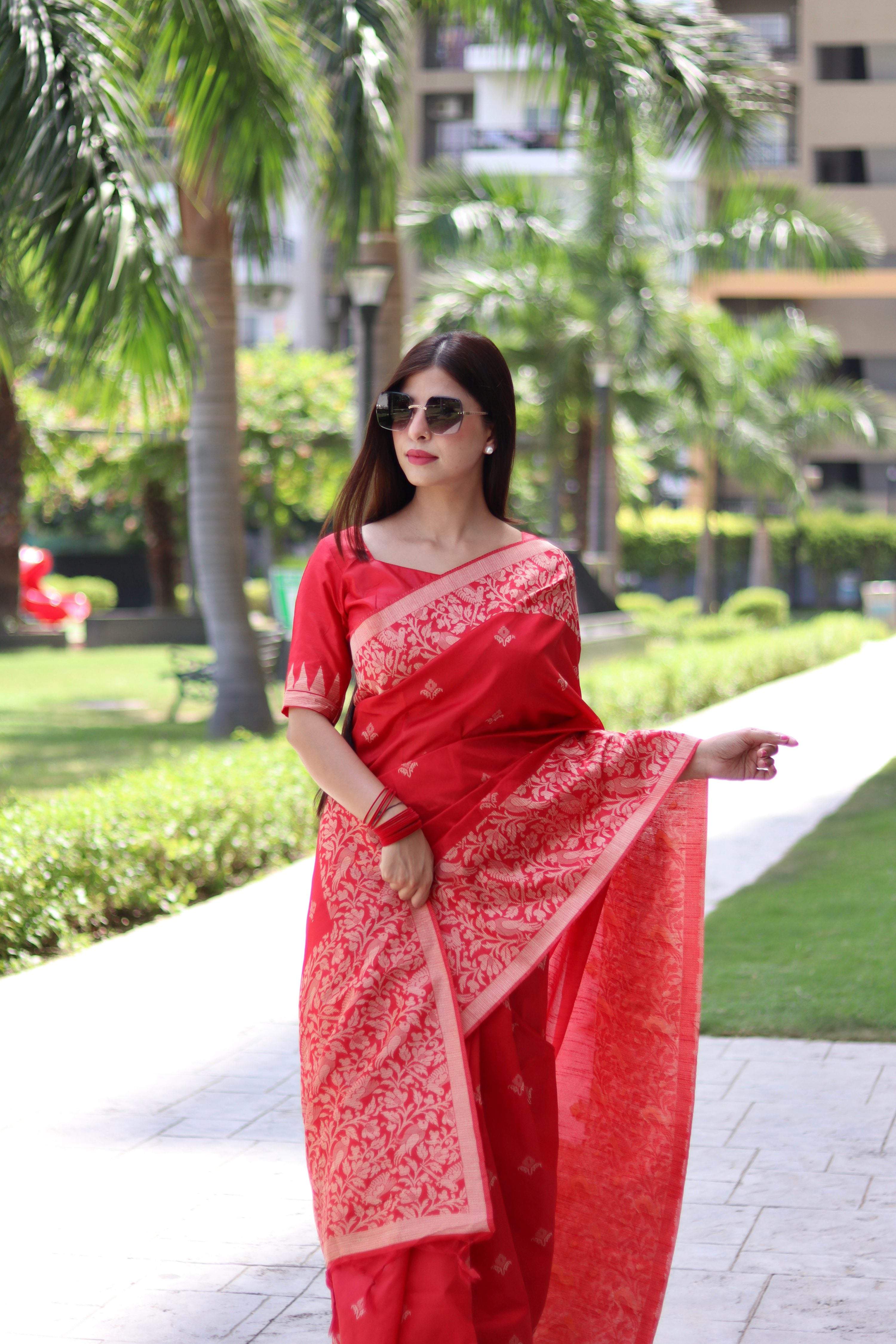 Red Handloom Raw Silk Saree with Traditional Weaving Pallu