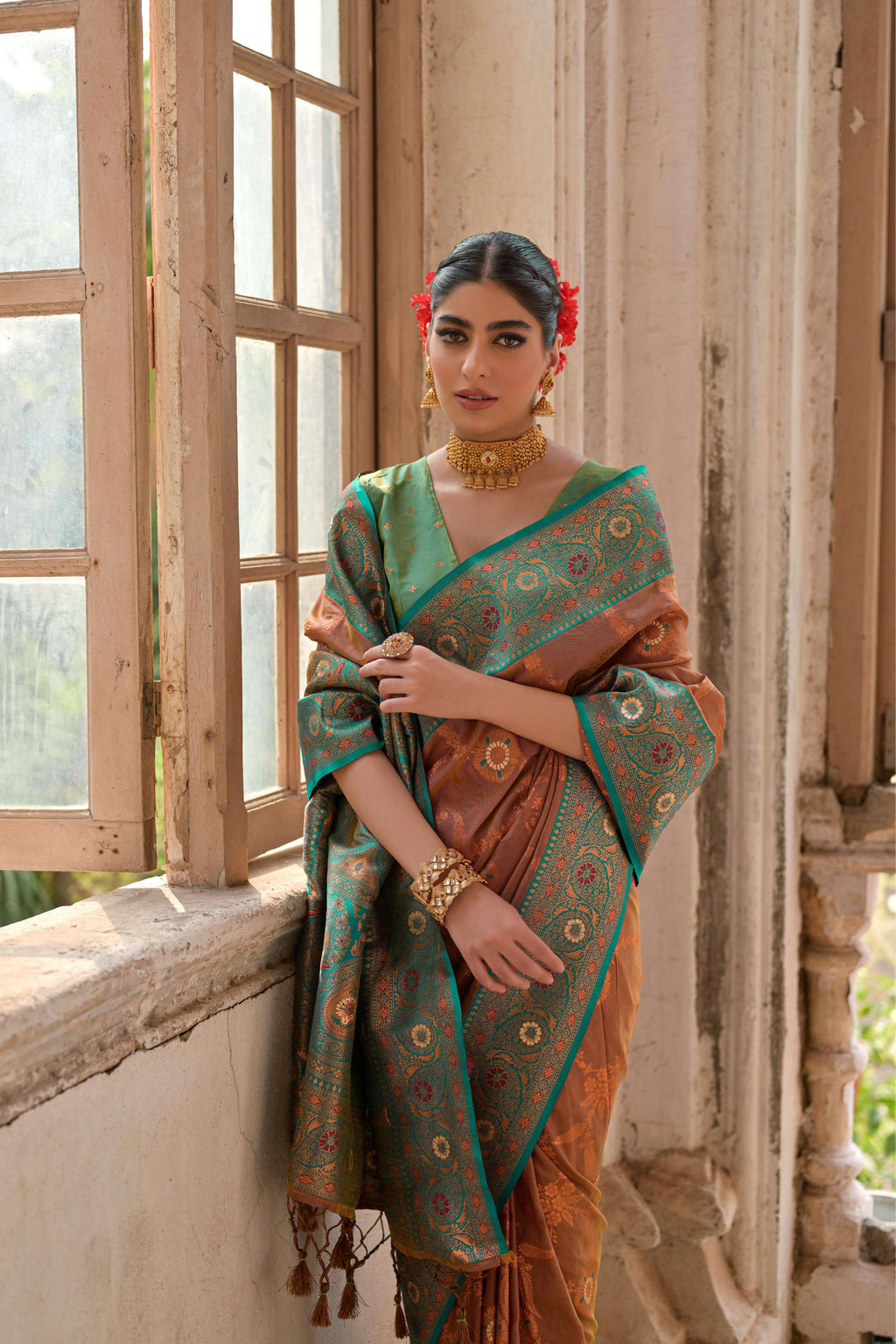 Women's Brown Banarasi Silk Zari Woven Traditional Saree