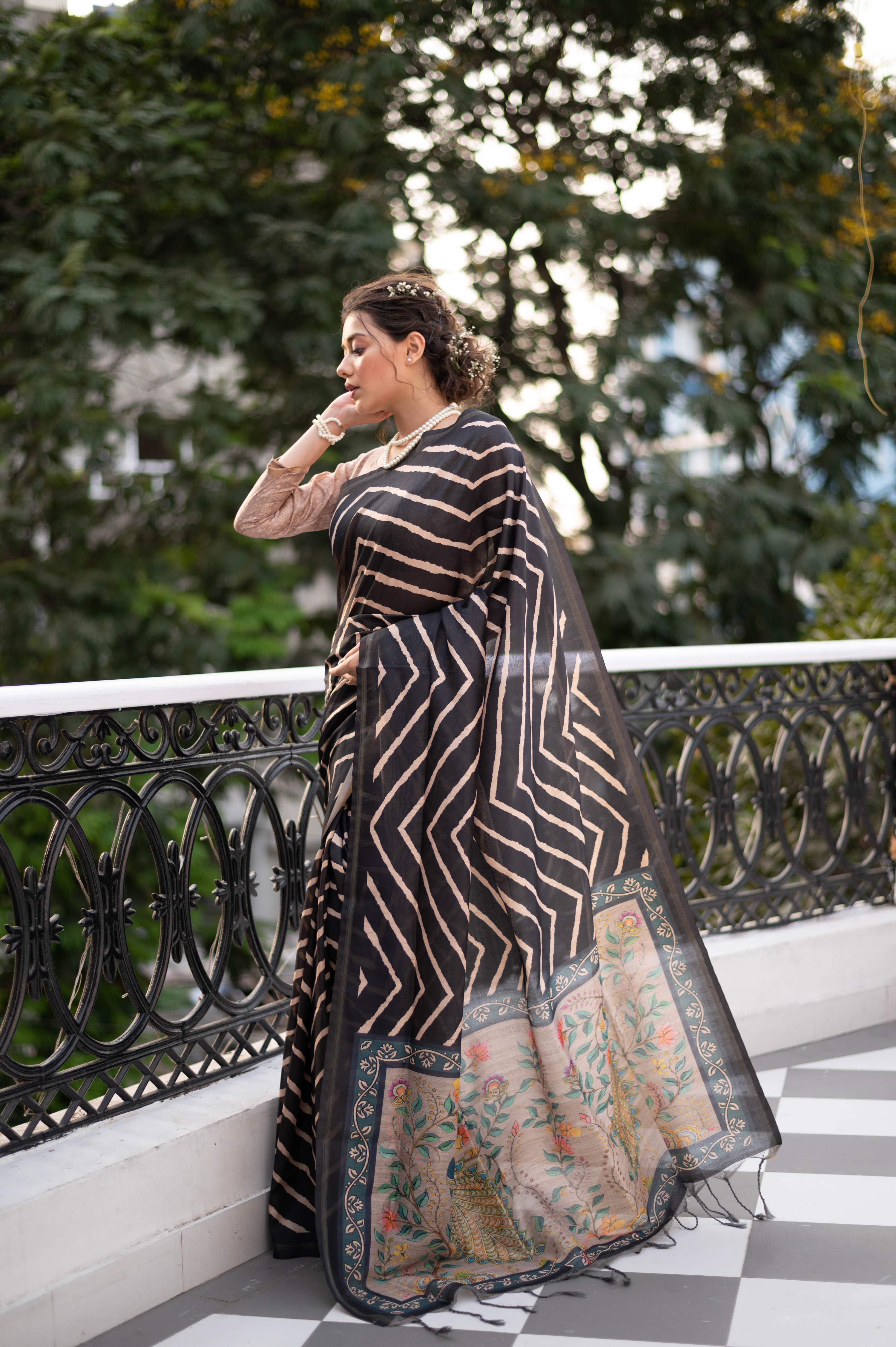 Jyoti Fashion Women's Black Tussar Silk Leheriya Print with Zari Border Saree with Blouse