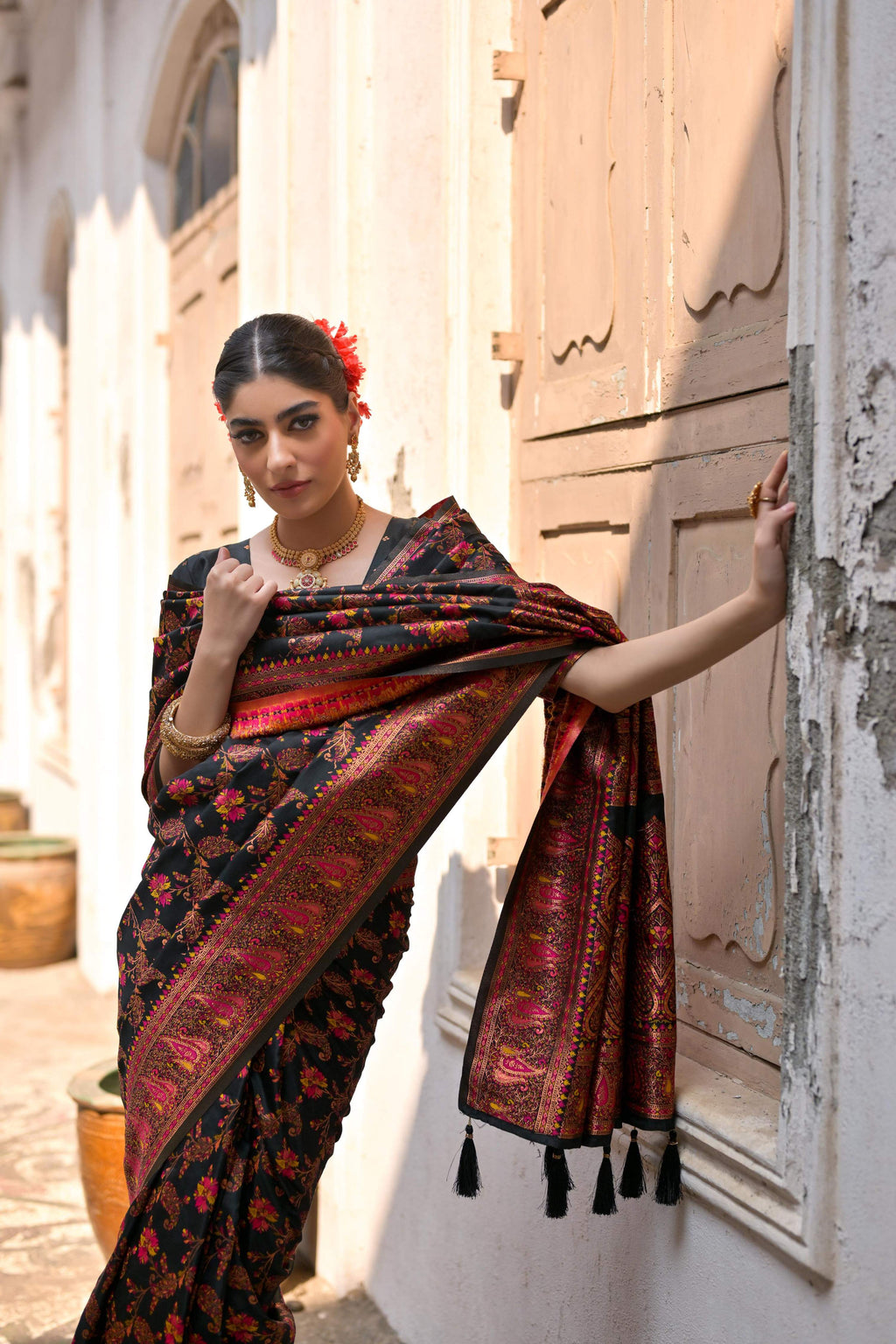 Women's Black Soft Pashmina Silk Meena Zari Woven Saree