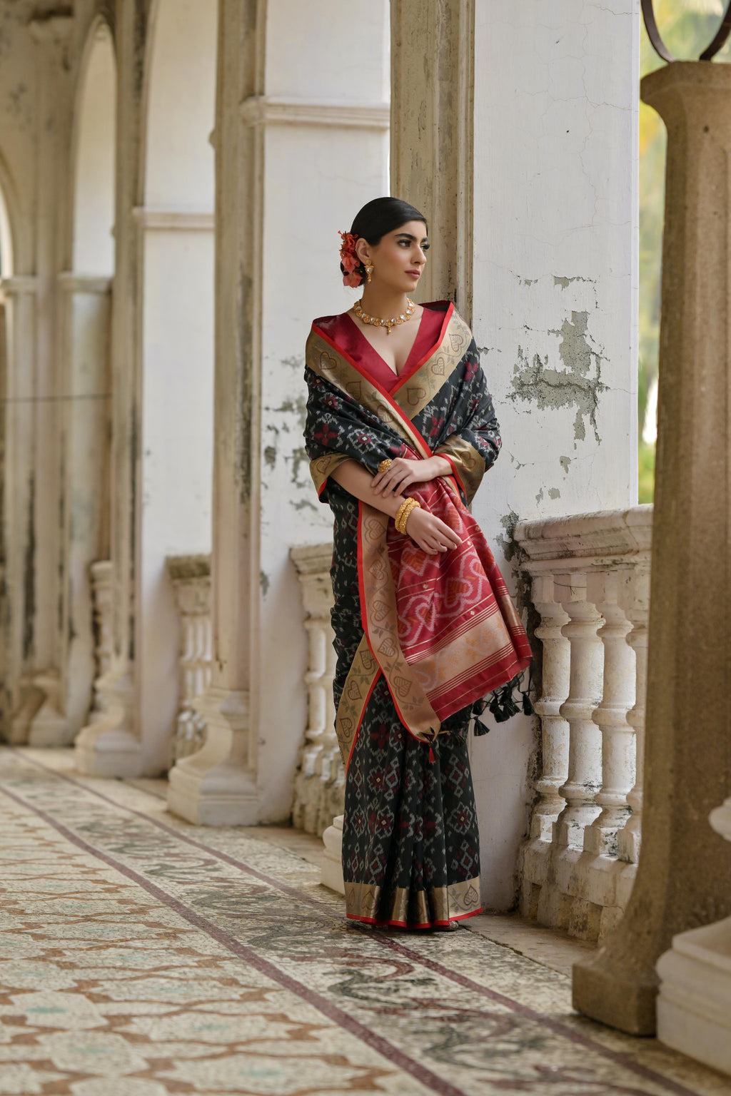 Black Soft Raw Silk Zari Woven Saree with Blouse Piece