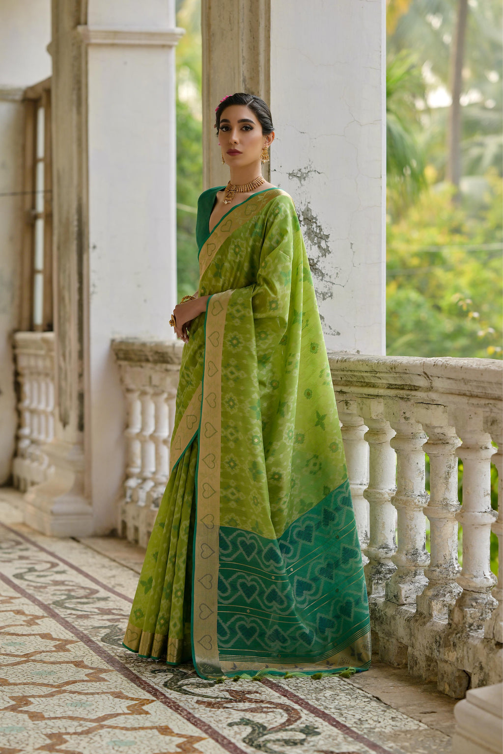 Green Soft Raw Silk Zari Woven Saree with Matching Blouse