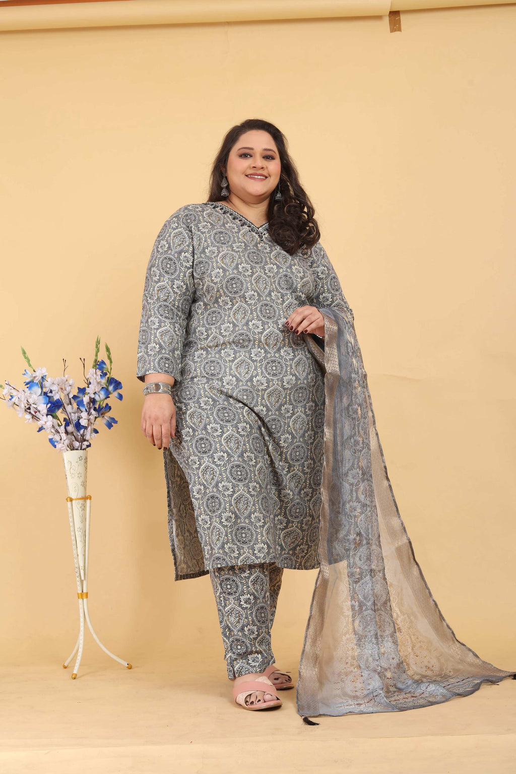 Grey Digital Print Straight Kurta Set with Handwork