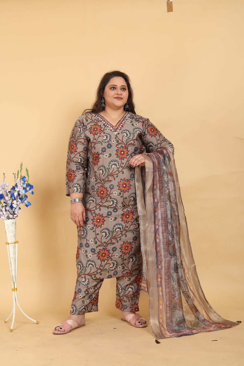 Grey Lichi Viscose straight kurta set with digital print and handwork
