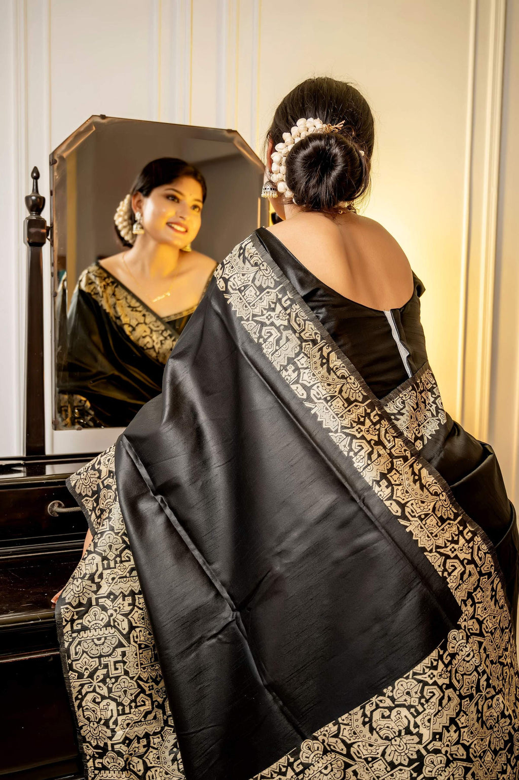 Black Handloom Raw Silk Weaving Designer Saree