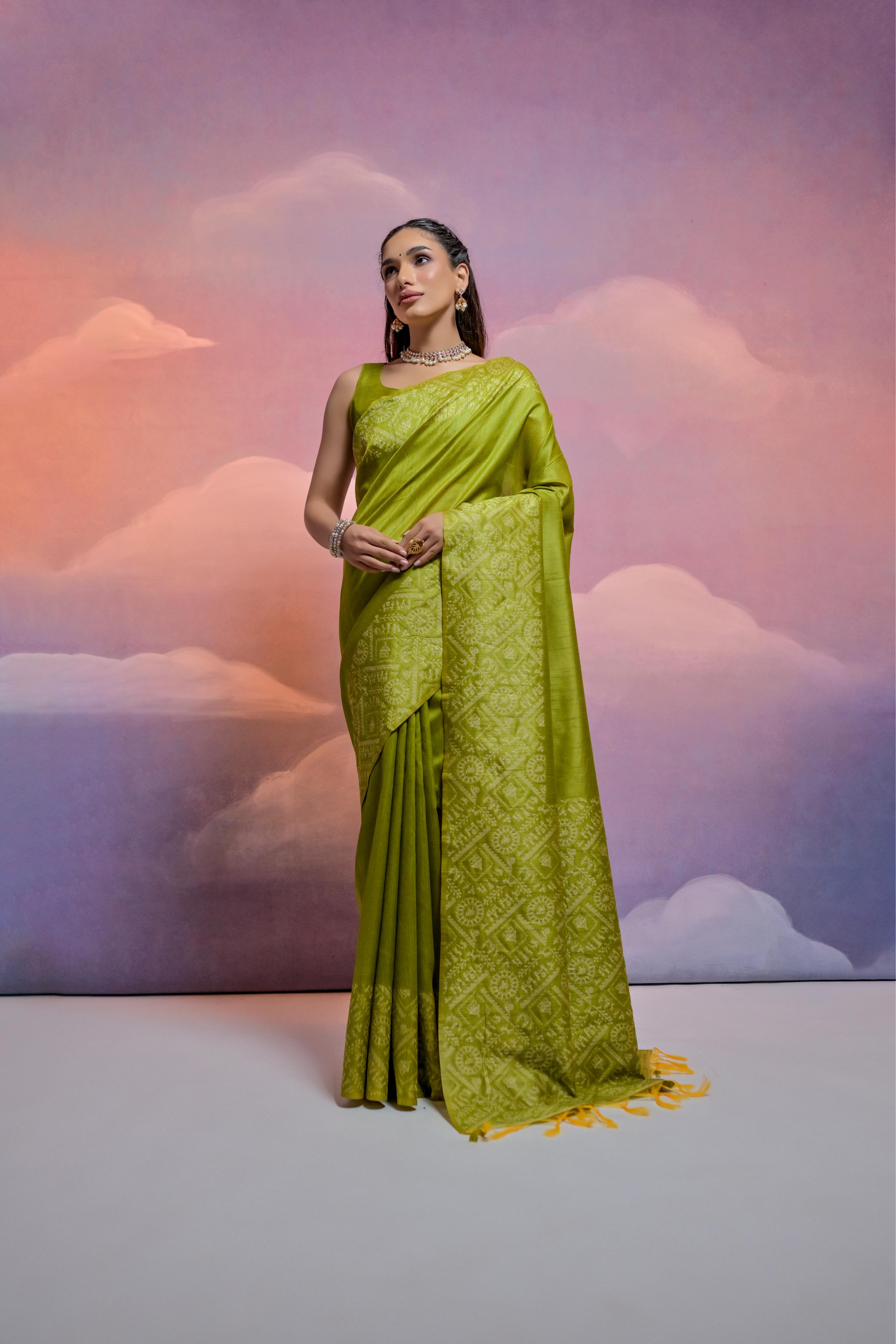 Mehendi Handloom Raw Silk Weaving Geometric Saree with Blouse