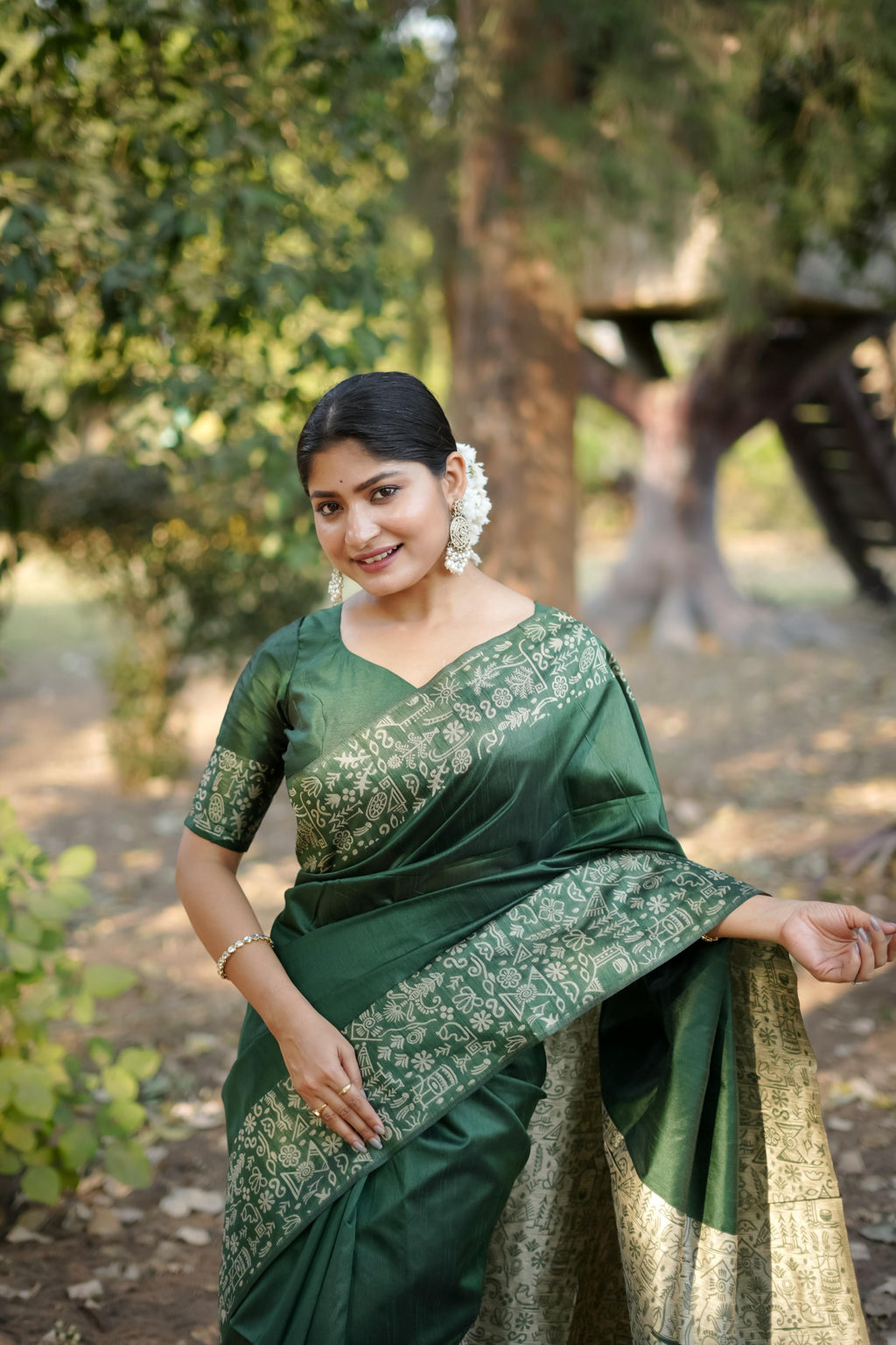 Bottle Green Handloom Raw Silk Weaving Designer Saree