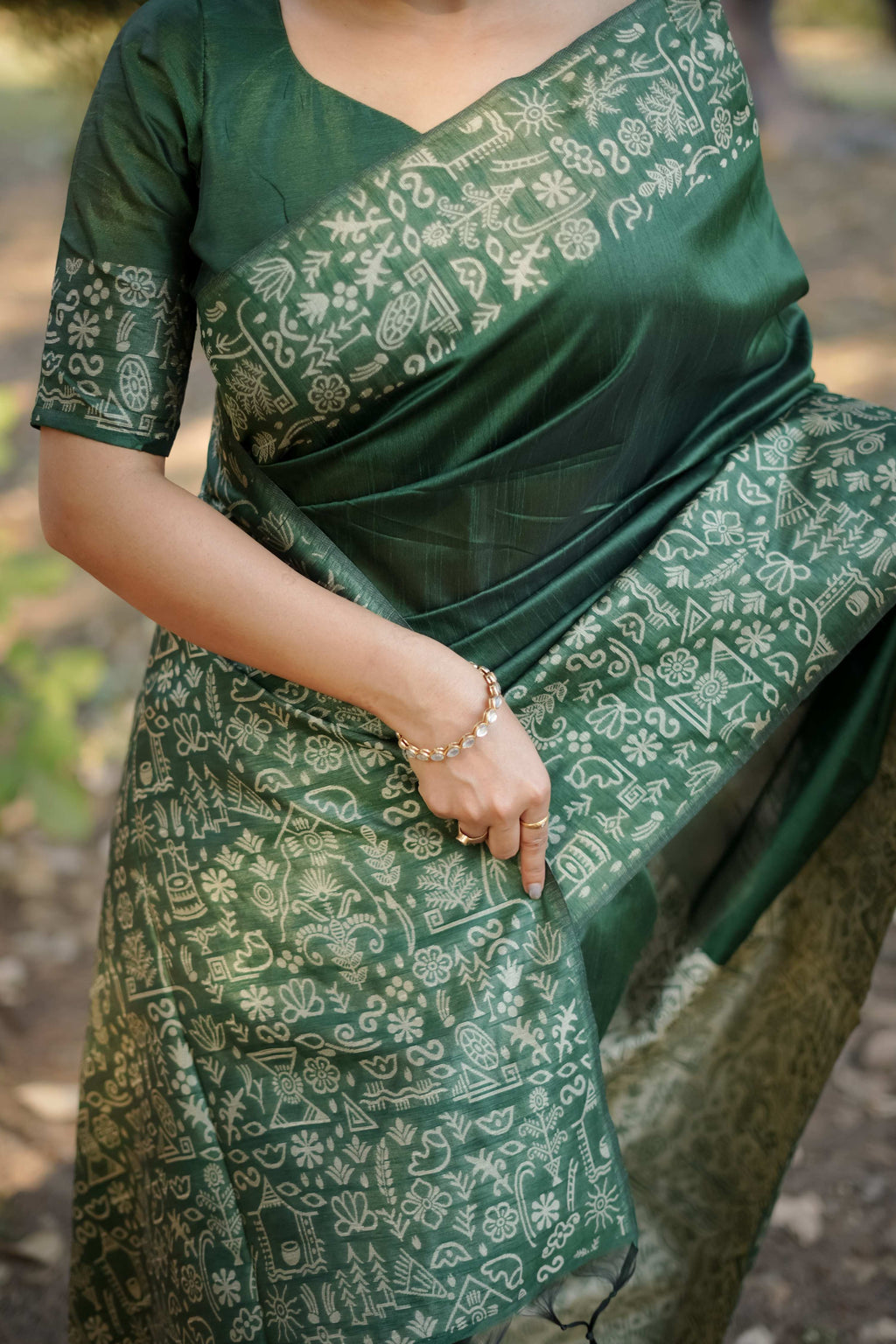 Bottle Green Handloom Raw Silk Weaving Designer Saree