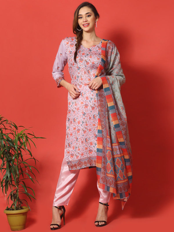 Women wearing a mauve cotton straight kurta set with digital prints and sweetheart neckline