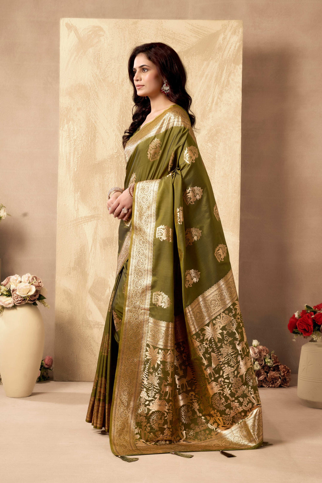 Mehendi Silk Zari Woven Saree with Matching Blouse Piece