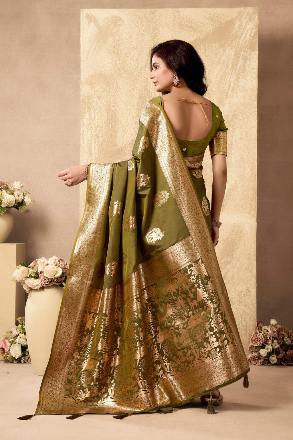 Mehendi Silk Zari Woven Saree with Matching Blouse Piece