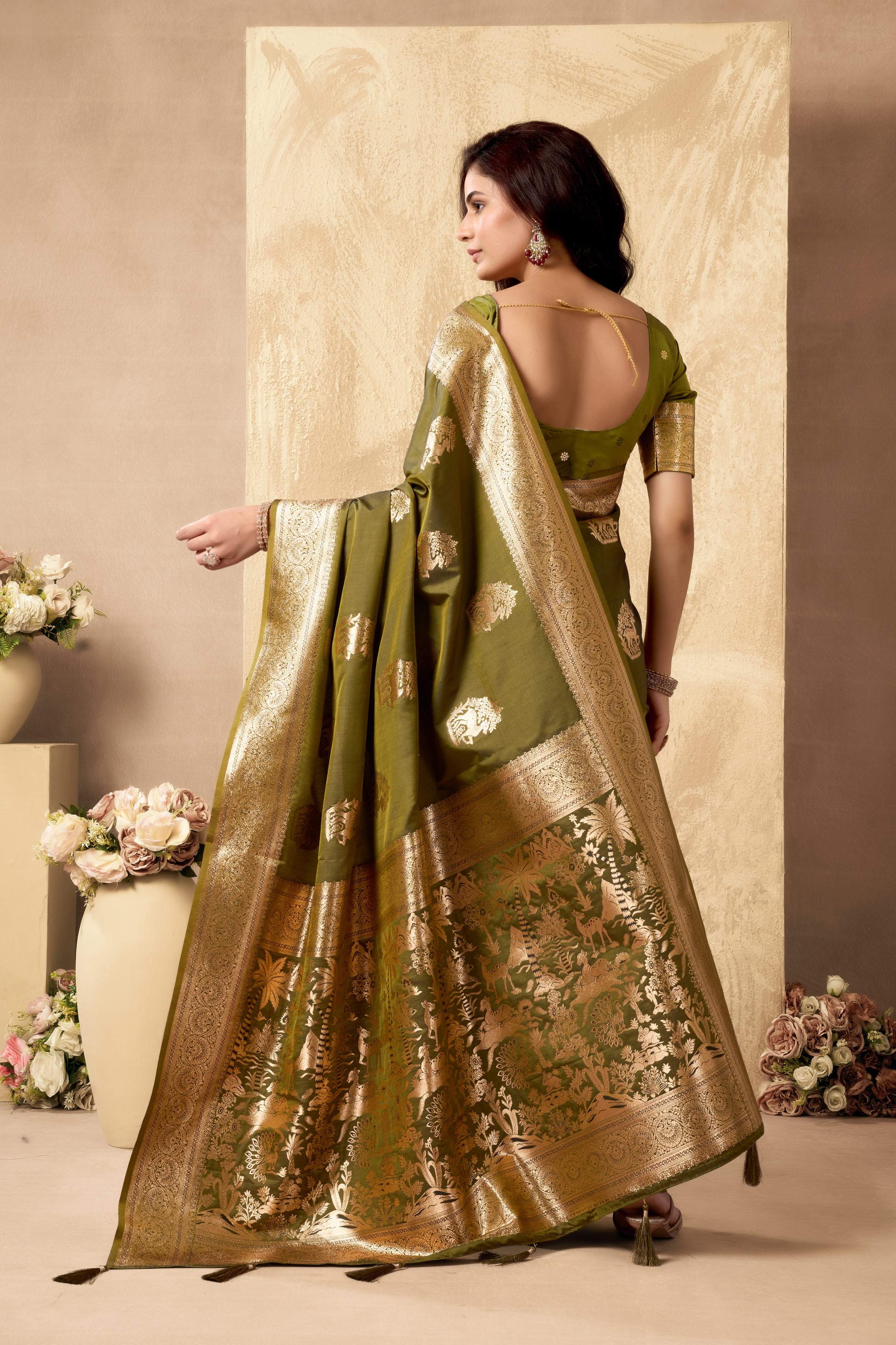 Mehendi Silk Zari Woven Saree with Matching Blouse Piece