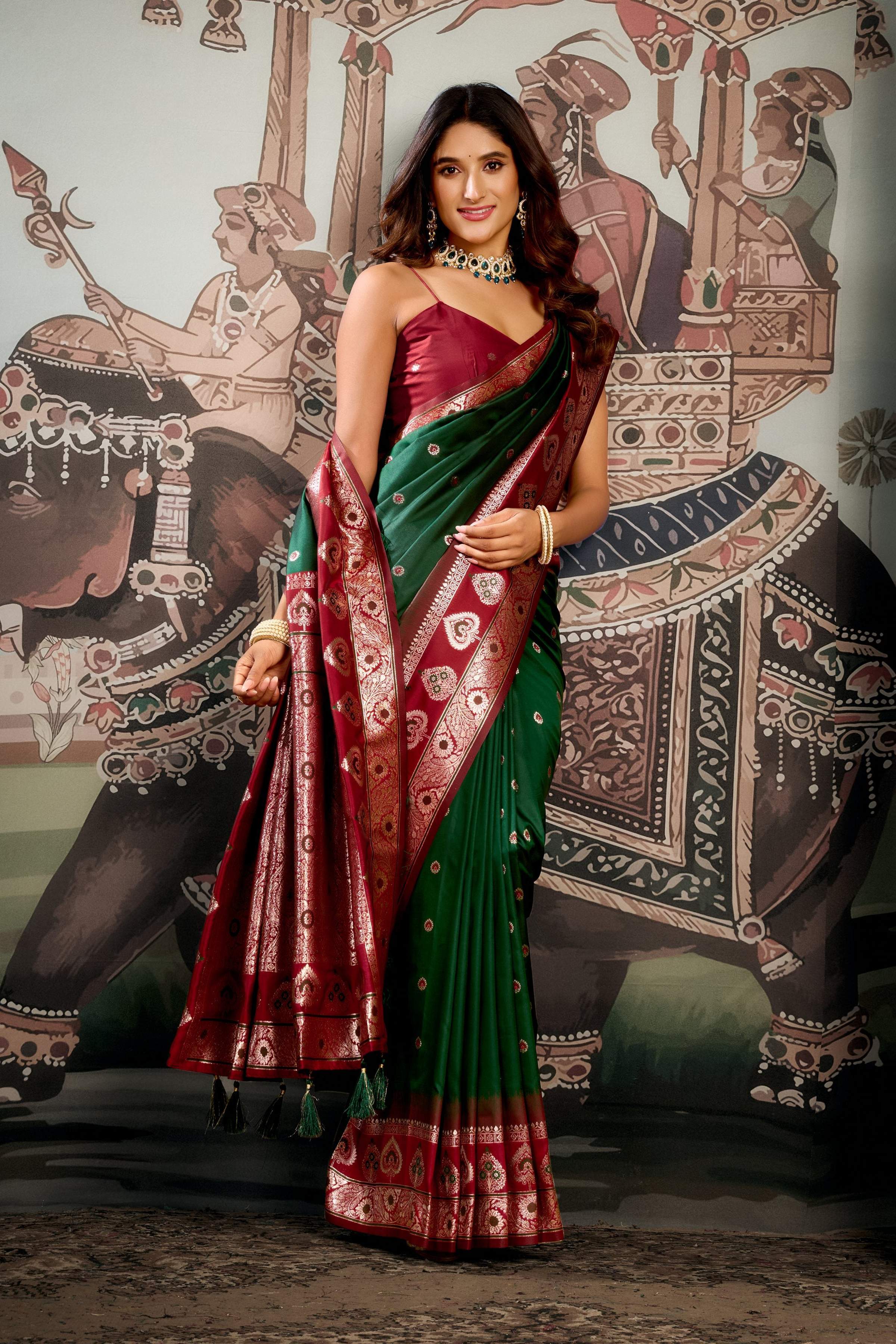 Women's Bottle Green Soft Silk Zari Woven Saree with Blouse