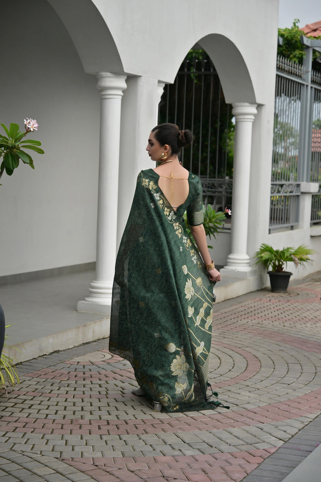 Bottle Green Soft Jute Linen Silk Zari Woven Saree with Blouse