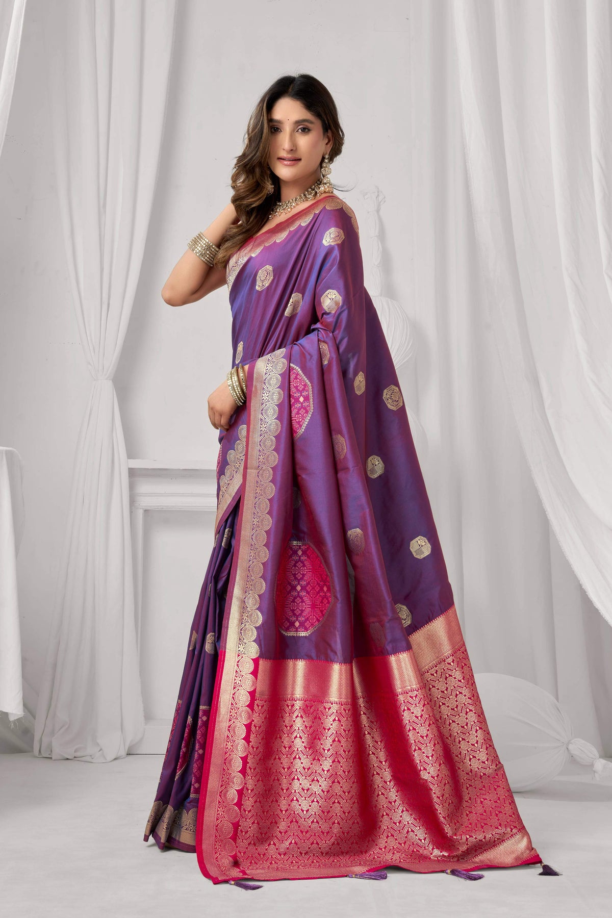 Women's Purple Soft Silk Zari Woven Saree with Unstitched Blouse