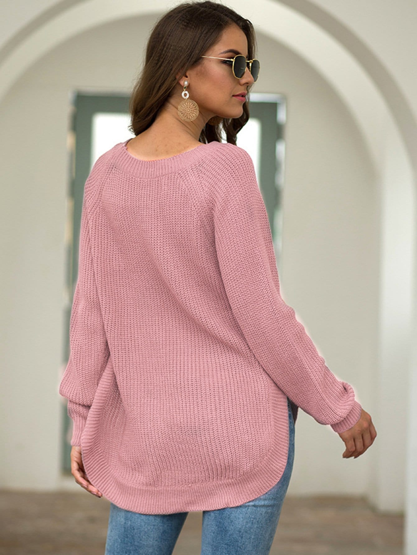 Women's Rust Rounded Hem Long Sleeve Chunky Knit Sweater - Image 16