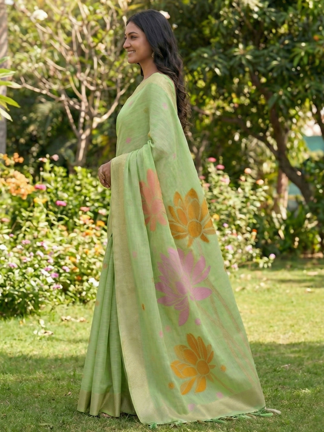 Green Linen Cotton Saree with Matching Blouse Piece