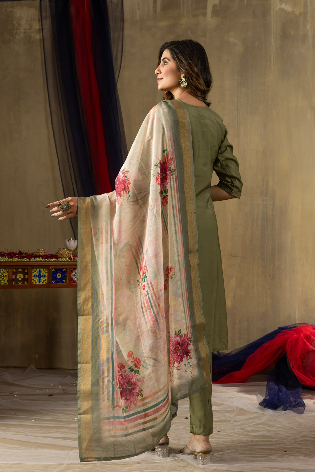 Green Shimmer Gold Silk Kurta Set with Multi-Thread Embroidery