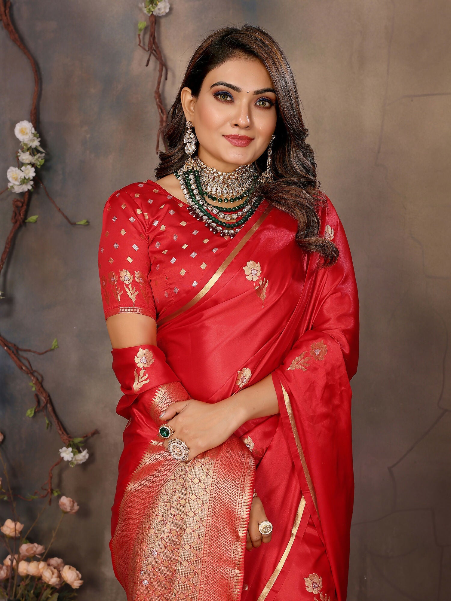 Red Floral & Botanical Motif Satin Silk Banarasi Saree