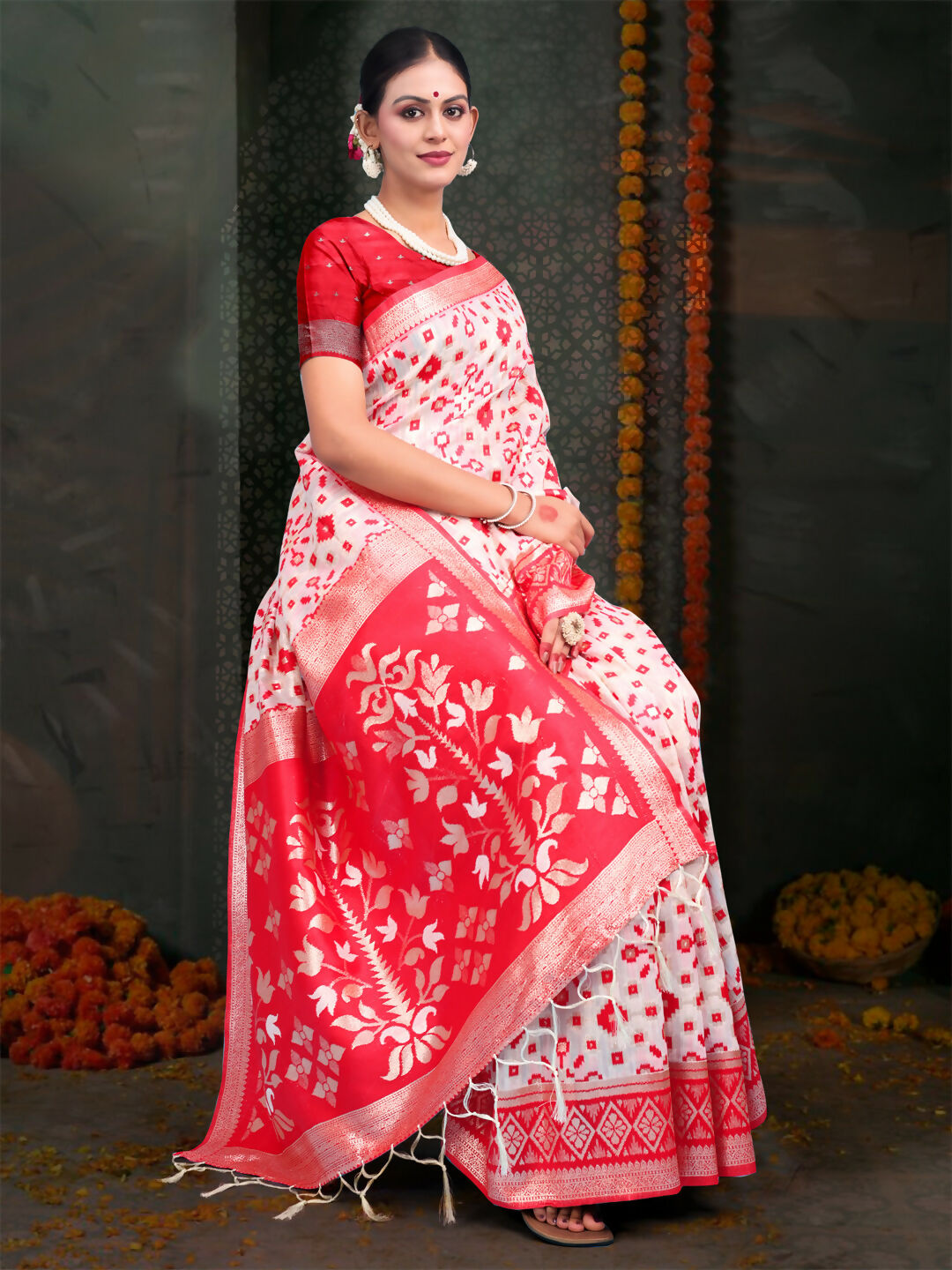 Red & White Linen Cotton Saree with Matching Blouse Piece