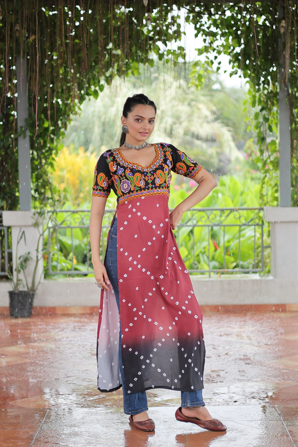 Pink Rayon printed Kurti with Kutchi Gamthi embroidery details