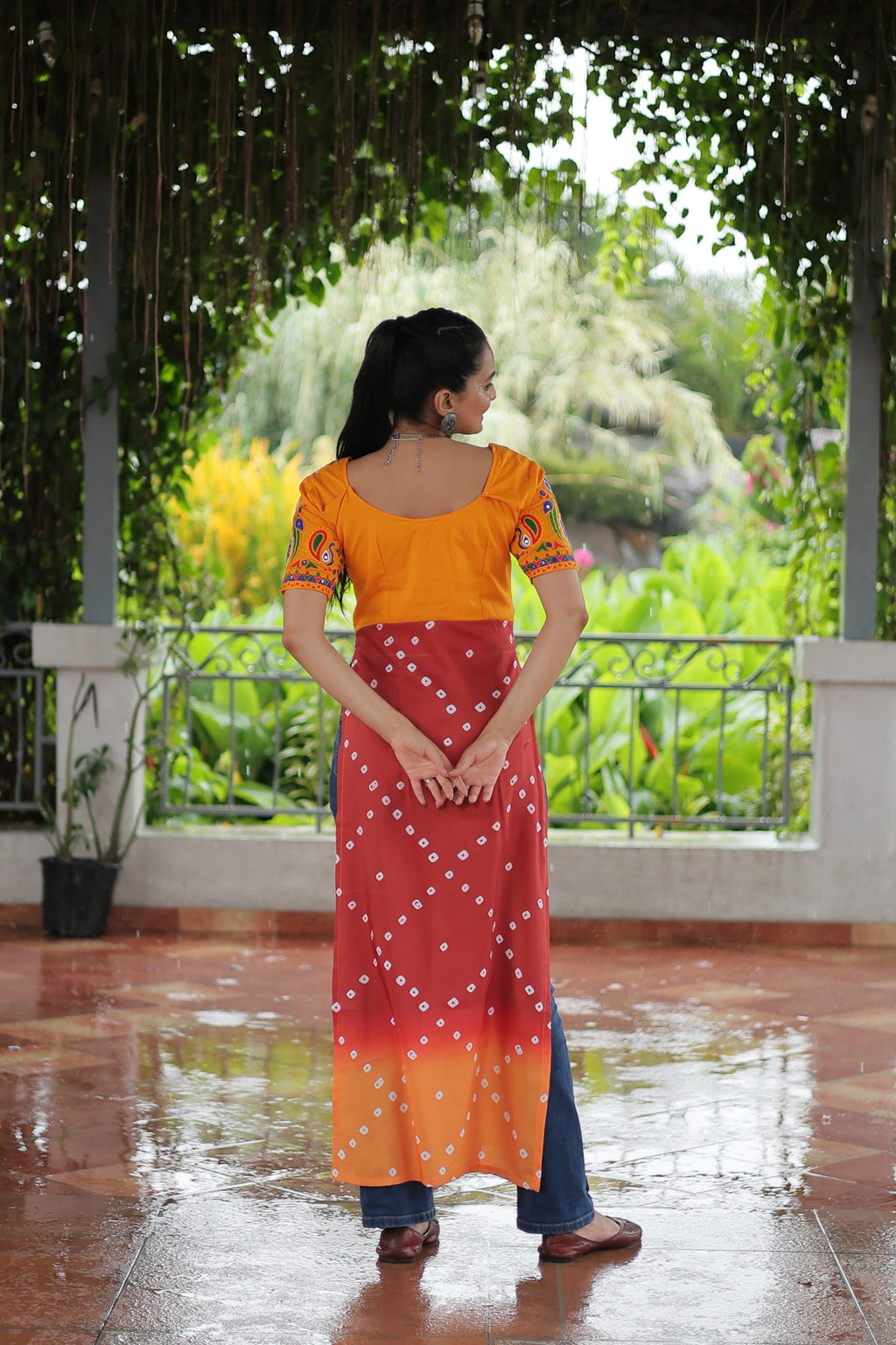 Red Rayon Printed Kurti with Traditional Kutchi Gamthi Work
