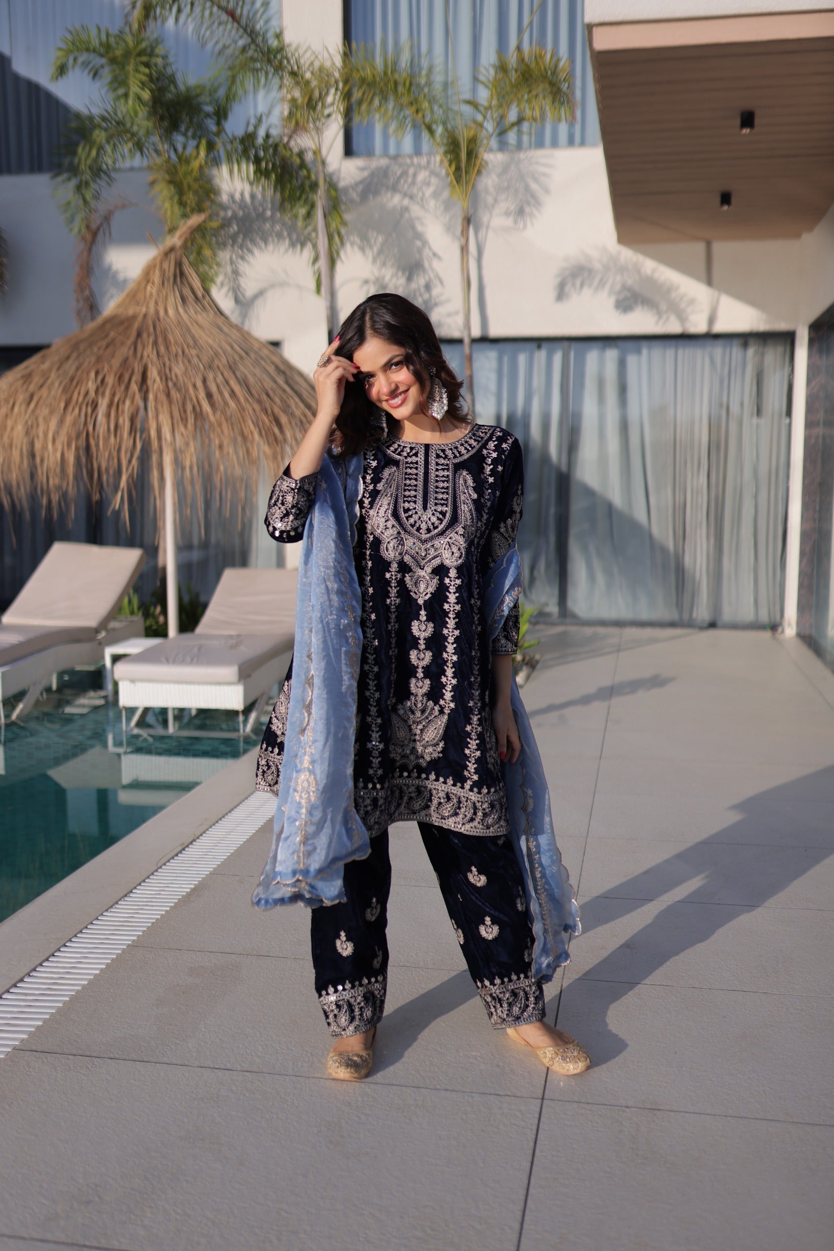 Prazu Fashion Navy Blue Velvet With Rich Zari Embroidered Work Salwar Suit