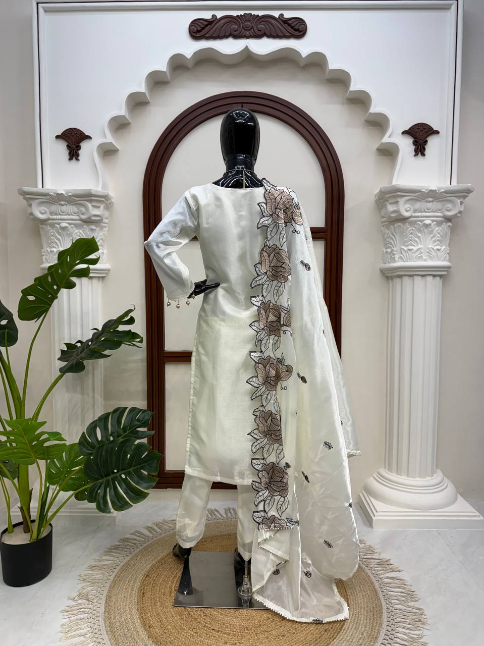 Off White Art Silk Thread Work Designer Salwar Suit Set