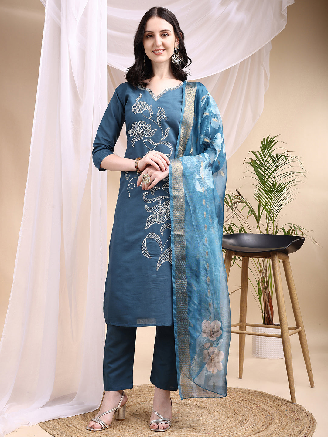 Blue embroidered kurta set in Chanderi fabric with matching pant and printed dupatta