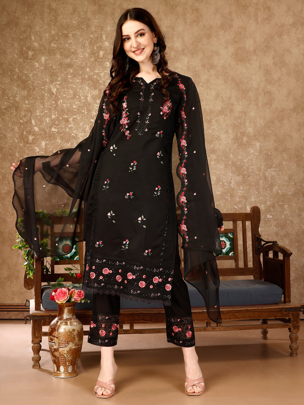 Multicolor luxury Pakistani embroidered kurta set with detailed work