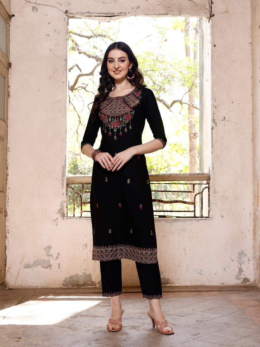 Premium Multicolor Embroidered Kurta with Organza Dupatta