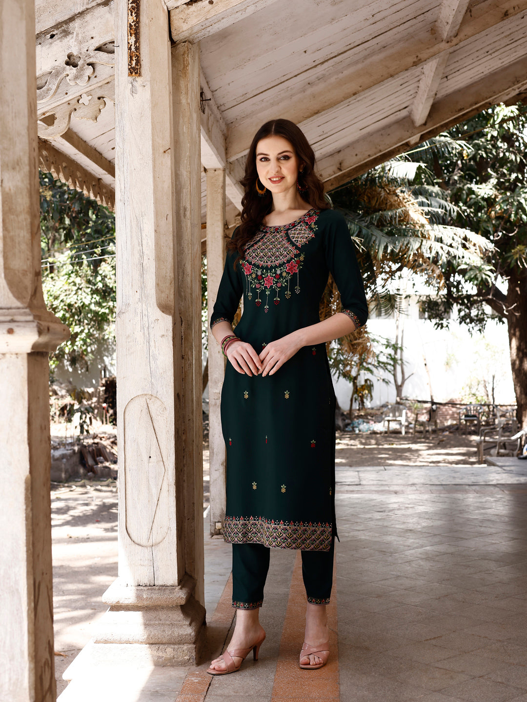 Multicolor Embroidered Kurta with Pant and Organza Dupatta Set