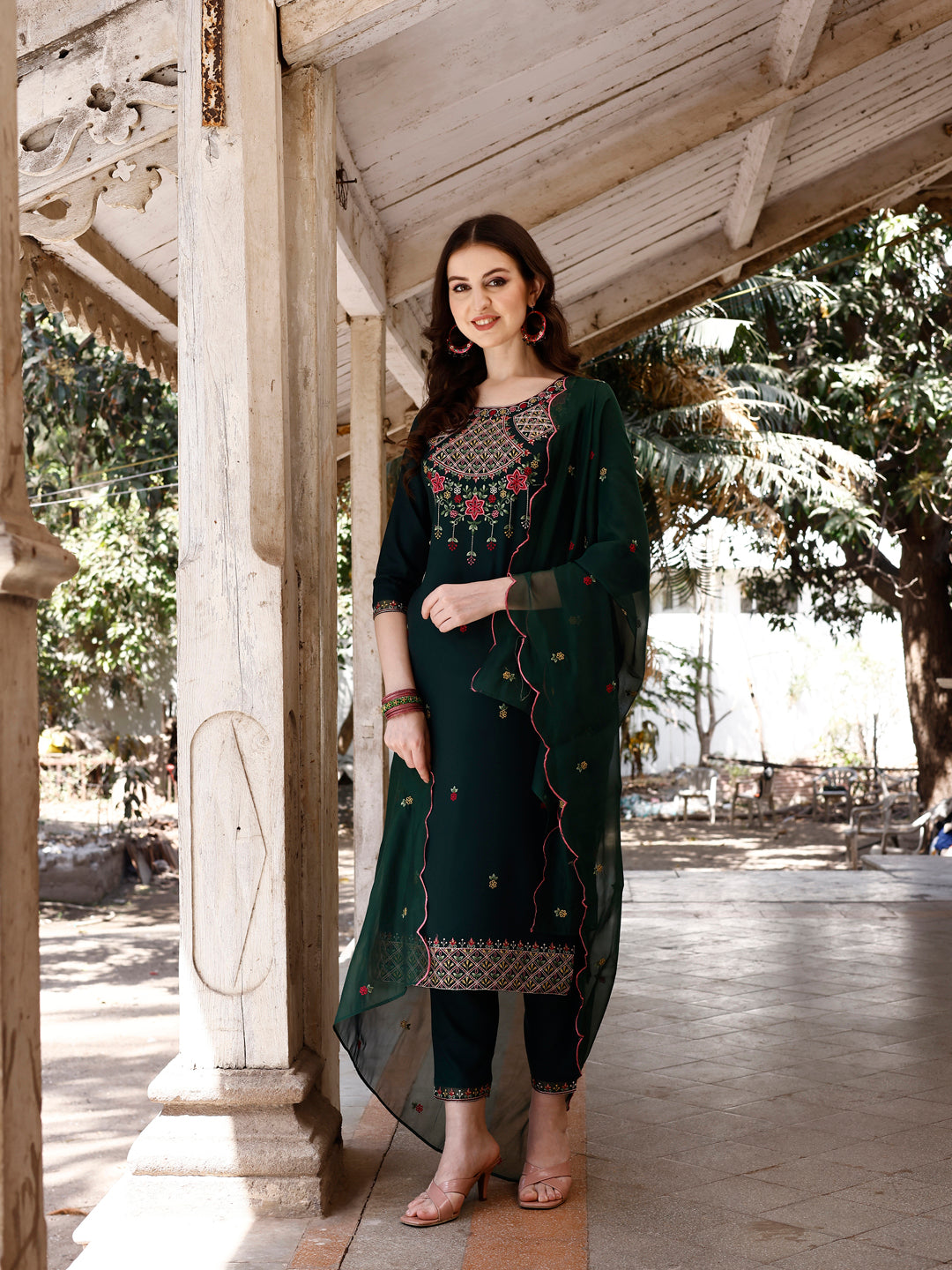 Multicolor embroidered kurta with matching pants and premium organza dupatta