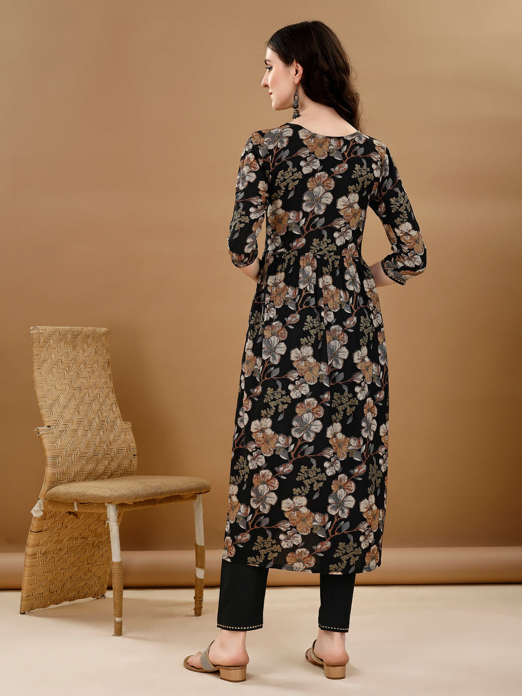Alia Cut Floral Printed Kurta Set with Embroidery in Black