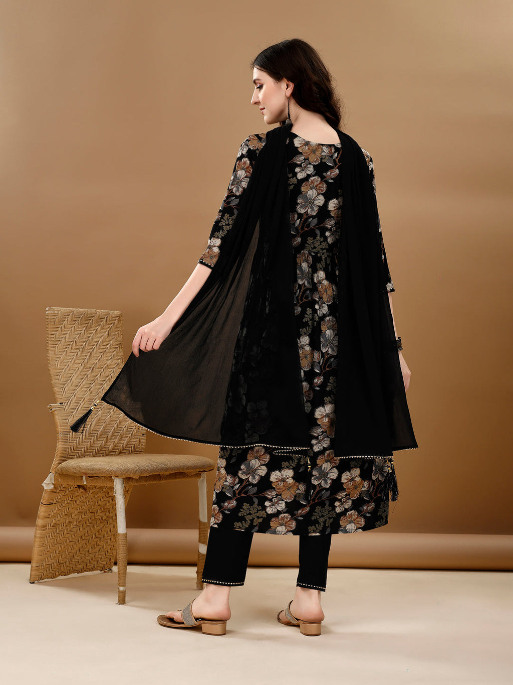 Alia Cut Floral Printed Kurta Set with Embroidery in Black