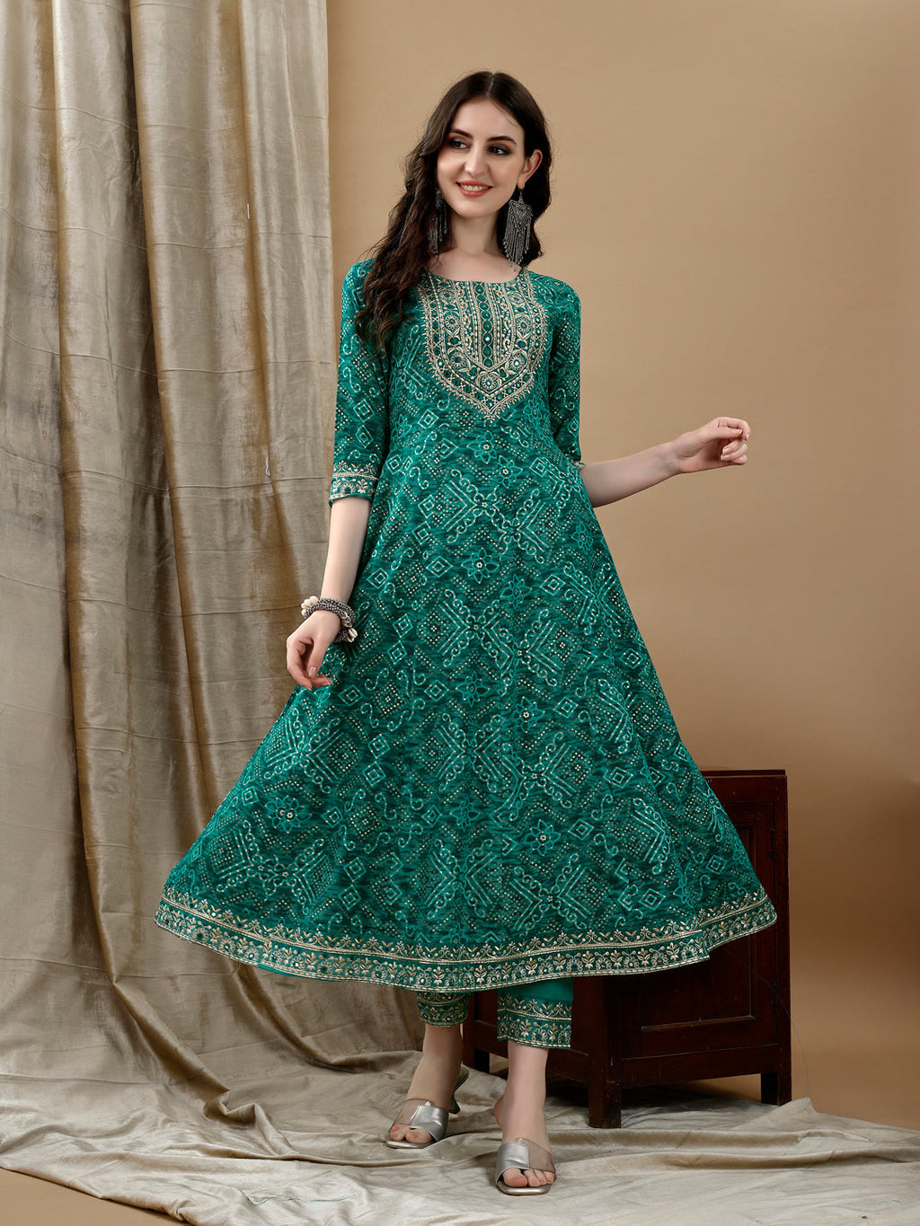 Green Flared Kurta Set with Bandhani Print and Dupatta