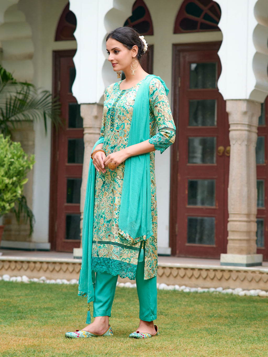 Blue Embroidered Floral Printed Kurta Set with Pant and Dupatta