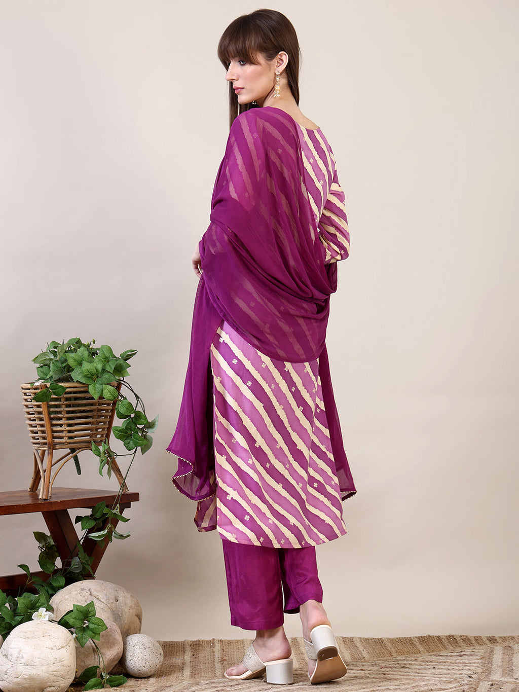 Pink Leheriya Printed Chanderi Kurta with Pant and Dupatta