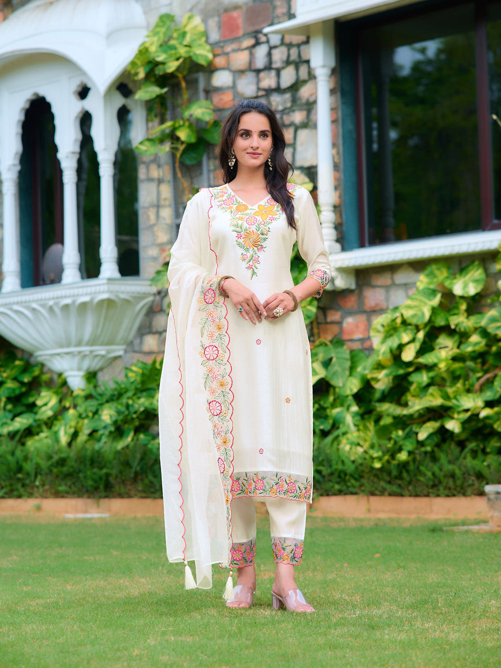 Embroidered White Kurta Set with Organza Floral Dupatta