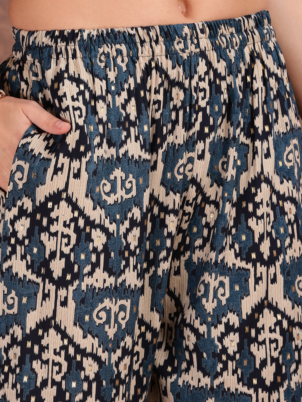 Teal Rayon Kurta Set with Ethnic Motifs and Lace Detailing