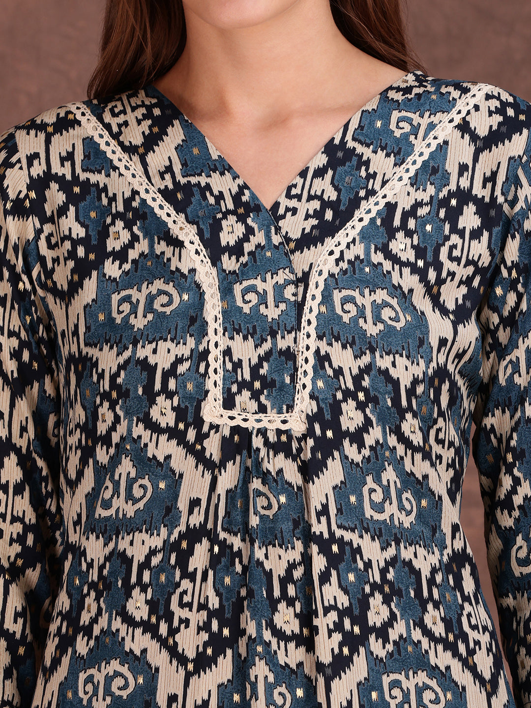 Teal Rayon Kurta Set with Ethnic Motifs and Lace Detailing