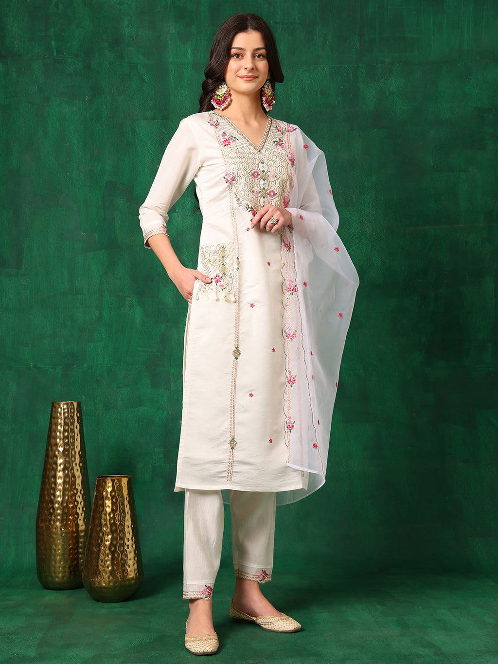 Elegant white Chanderi kurta set featuring intricate embroidery and a matching organza dupatta
