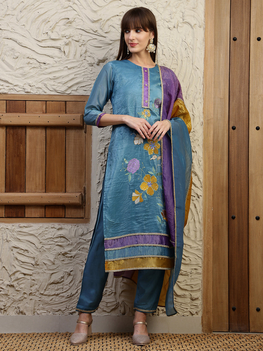Blue Hand Embroidered Silk-Blend Kurta Set with Dual Toned Dupatta