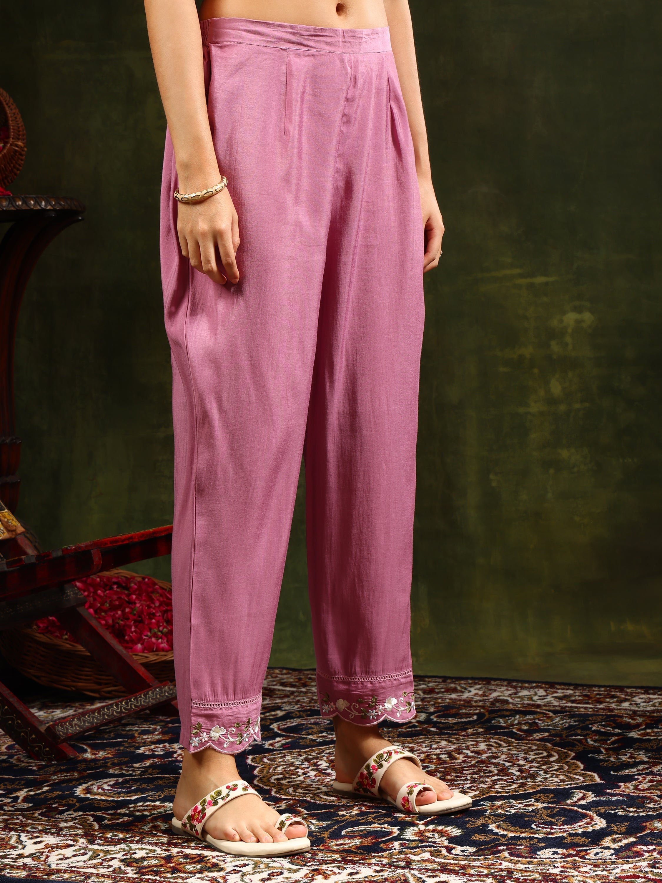 Pink Embroidered Kurta Set with Pant and Organza Dupatta
