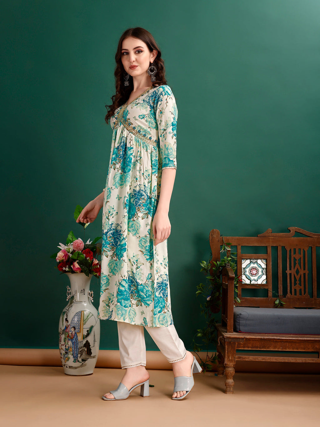 Alia Cut Floral Embroidered Kurta Set with Dupatta - Multicolor